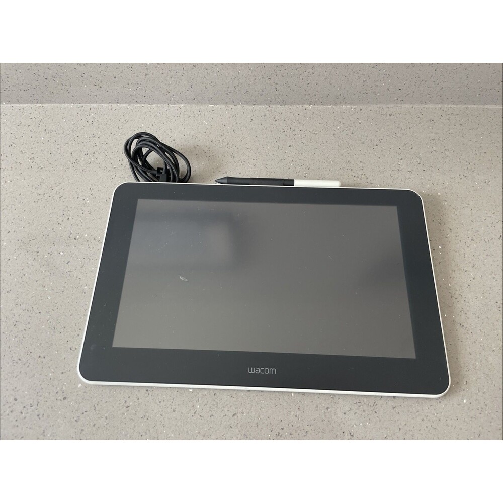 Wacom One 13.3 inch Graphics Tablet - Flint White (DTC133W0A) NO CABLE! READ!